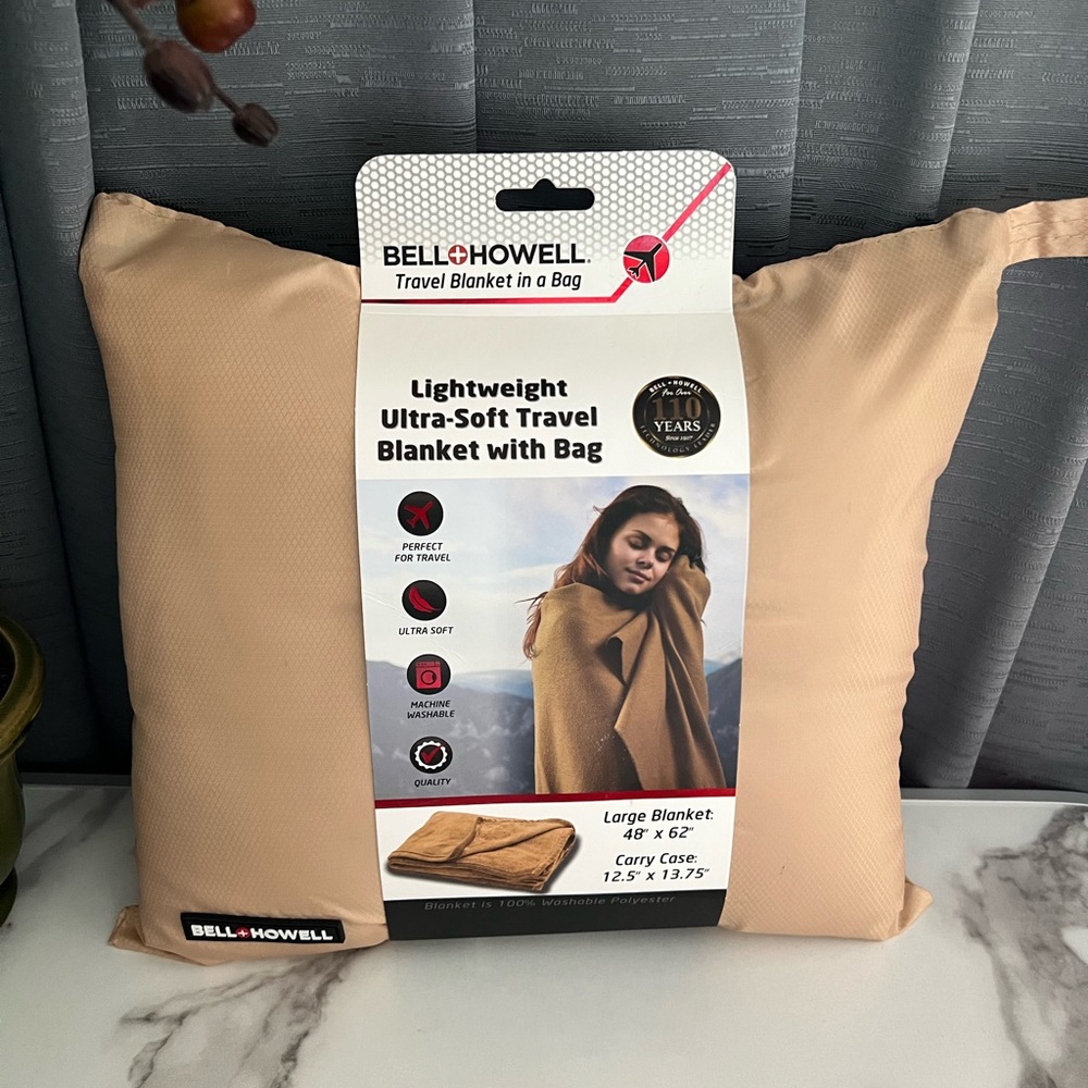 Bell+Howell Travel Blanket.!!
